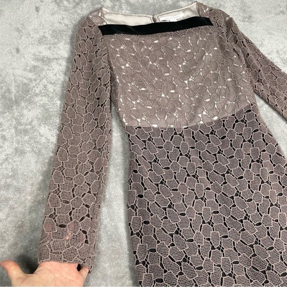 Diane Von Furstenberg Dress Women’s 6 Taupe Sarita Pebble Lace Leather Party - Picture 7 of 13